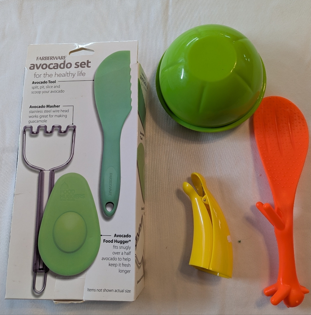 Set Of 4 Kitchen Accessories Brand New